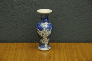 granatowo bialy porcelanowy wazon sx
